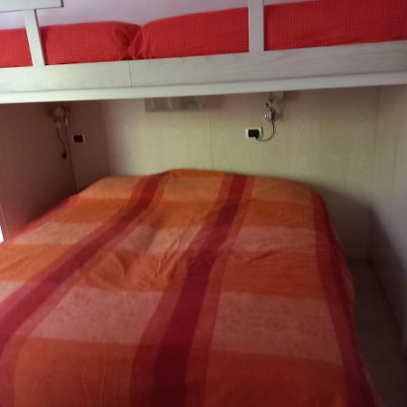 Riva Del Garda Apartment Bagian luar foto
