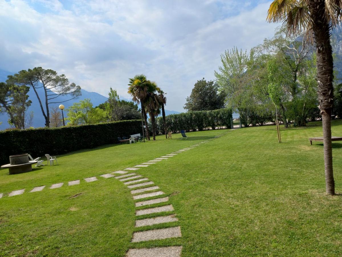Riva Del Garda Apartment Bagian luar foto